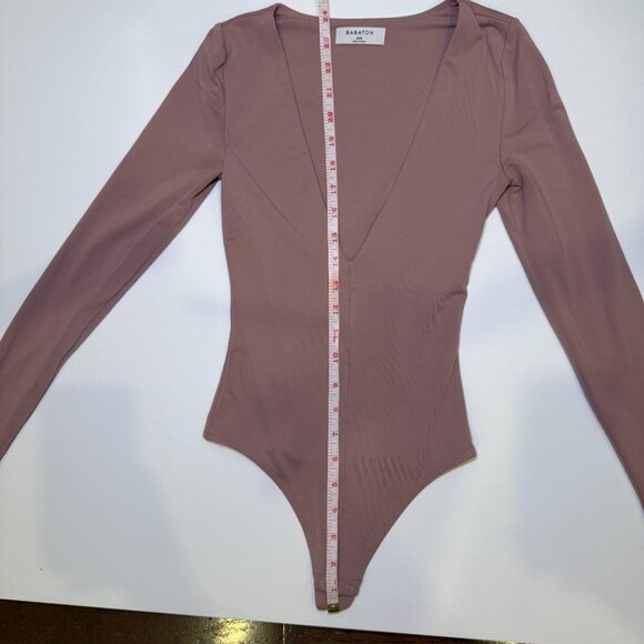 Babaton Long Sleeve Bodysuit XXS – Mauve Dusty Rose Minimalist Fit - Picture 2 of 4